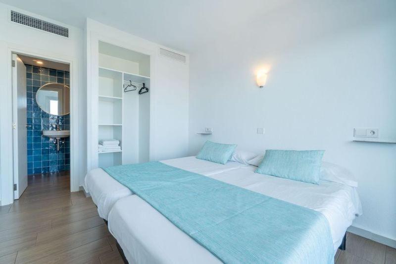 Apartaments La Perla Negra Cala Ratjada  Zewnętrze zdjęcie