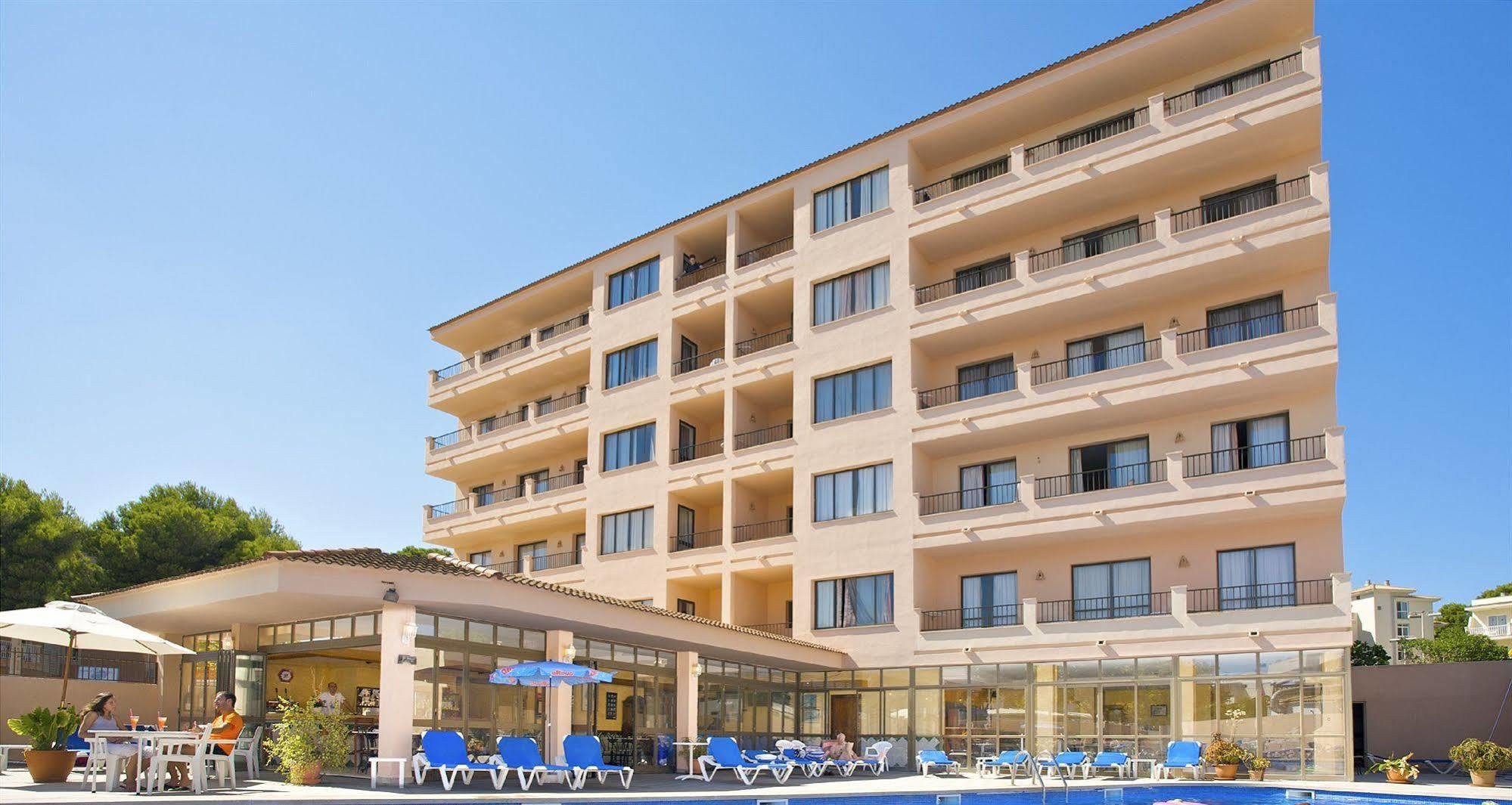 Apartaments La Perla Negra Cala Ratjada  Zewnętrze zdjęcie
